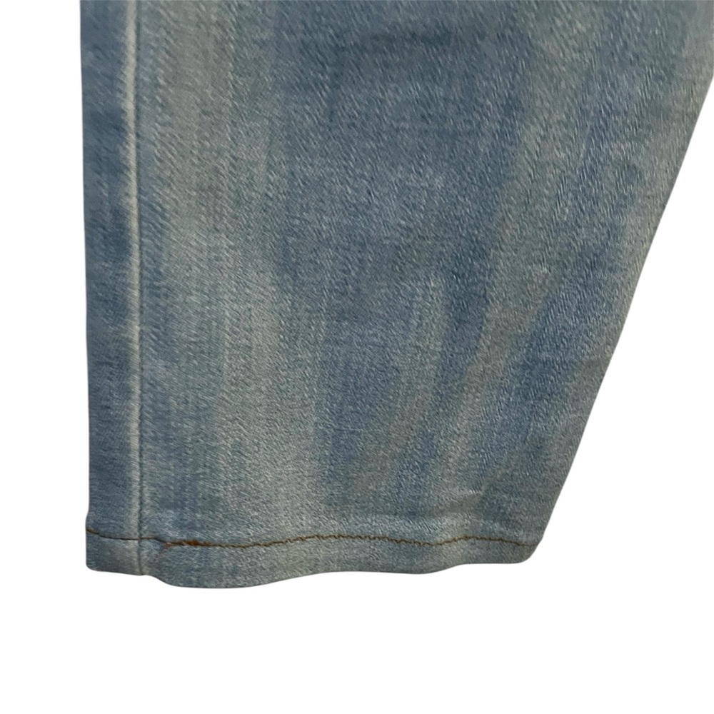Levi's Women's 724 High-Rise Slim Straight Jeans Medium Wash Size 27 - Picture 5 of 6